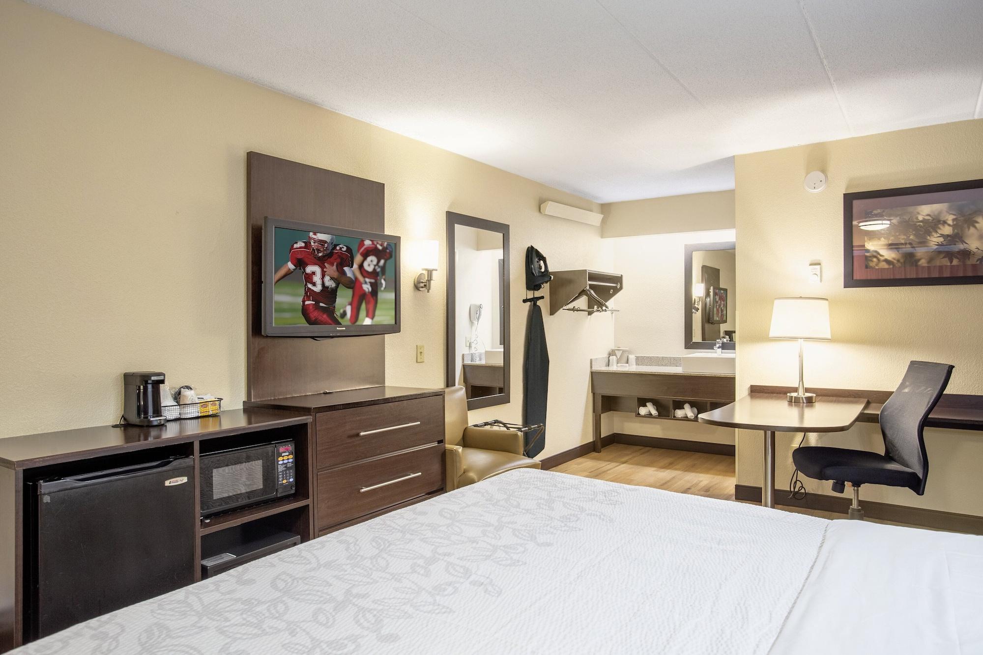 Red Roof Inn Plus+ West Springfield Ngoại thất bức ảnh