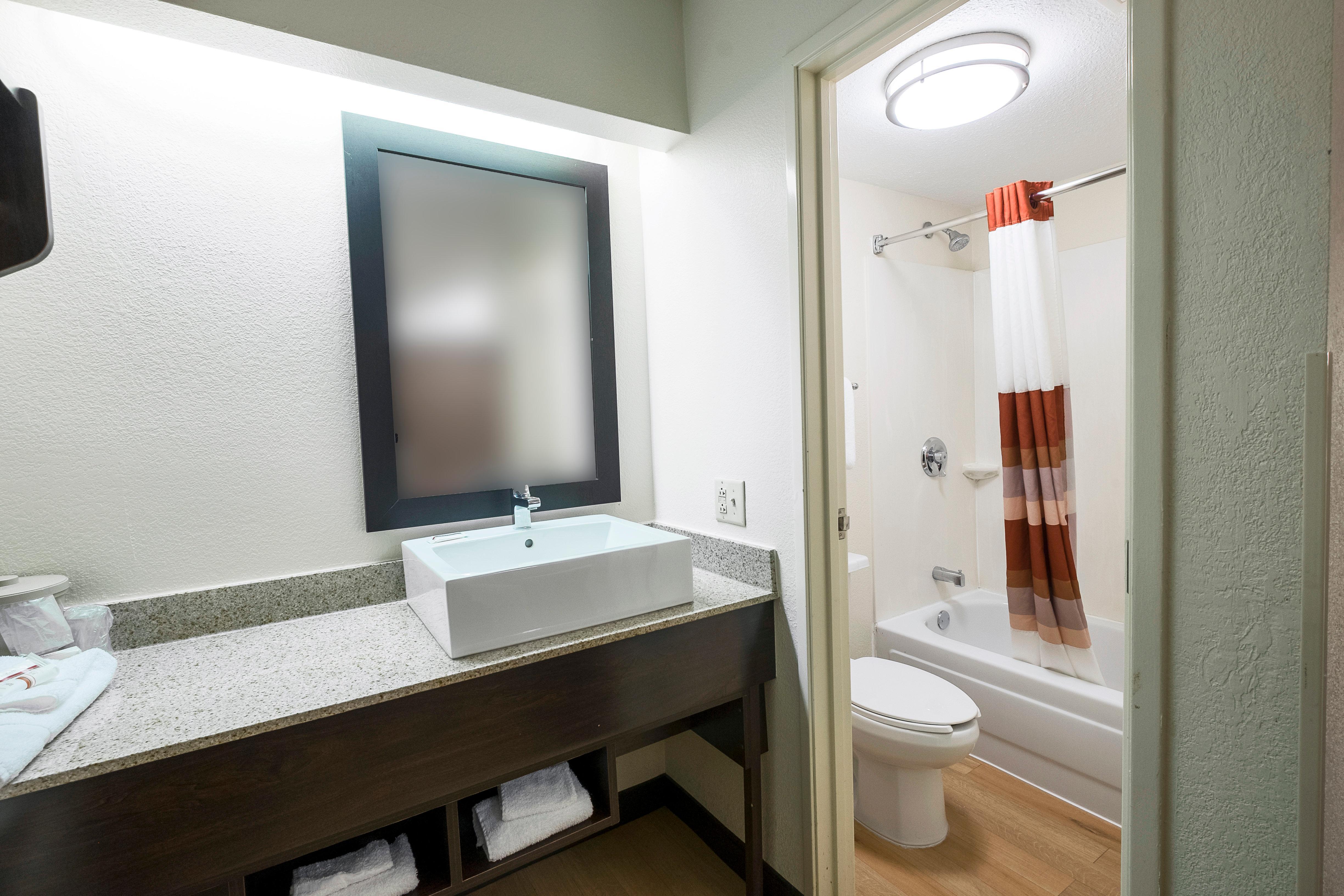 Red Roof Inn Plus+ West Springfield Ngoại thất bức ảnh